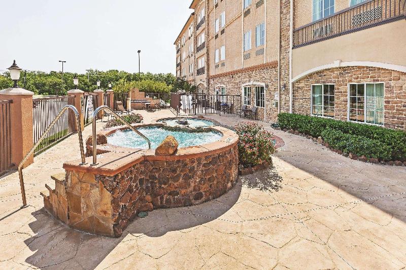هتل La Quinta Inn & Suites By Wyndham Allen At The Village