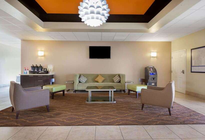 Отель La Quinta Inn & Suites By Wyndham Angleton