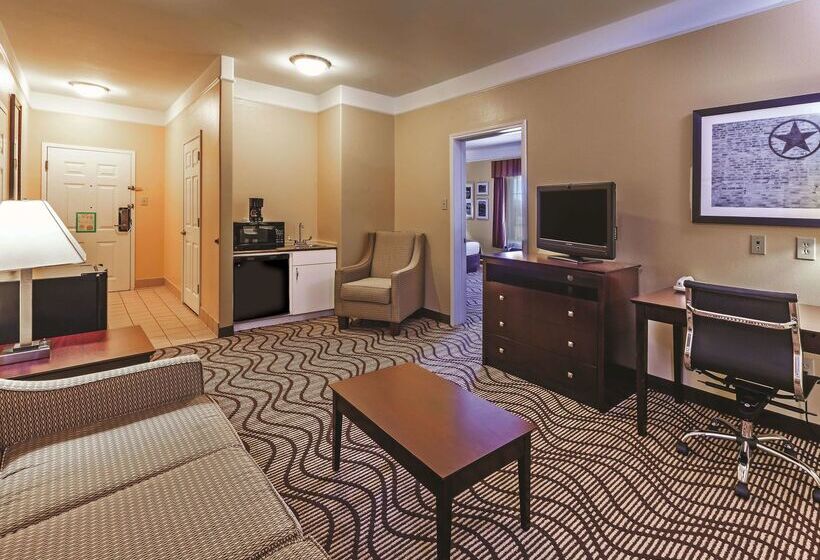 호텔 La Quinta Inn & Suites By Wyndham Angleton