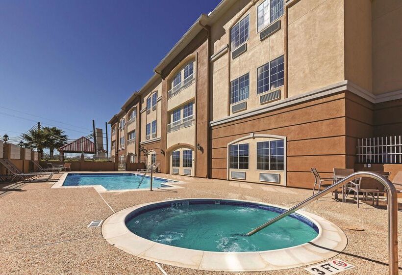 Отель La Quinta Inn & Suites By Wyndham Angleton