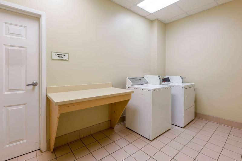 호텔 La Quinta Inn & Suites By Wyndham Angleton