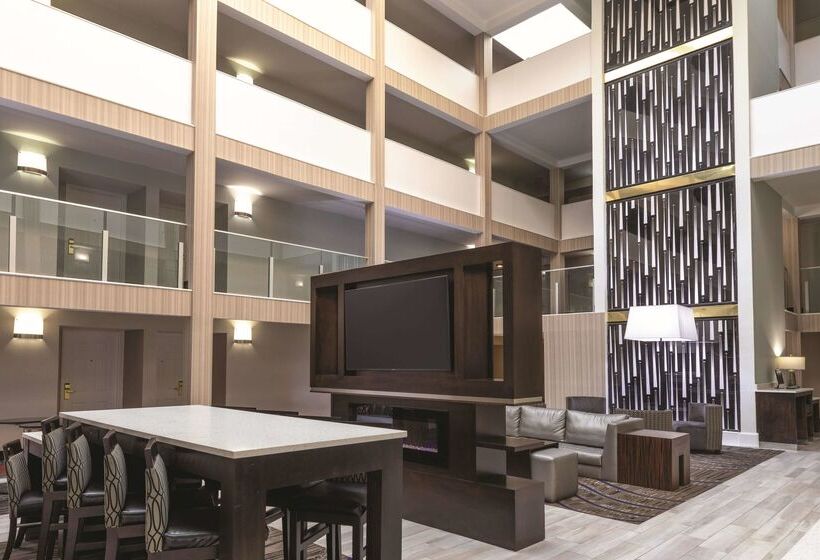 Отель La Quinta By Wyndham Atlanta Airport South