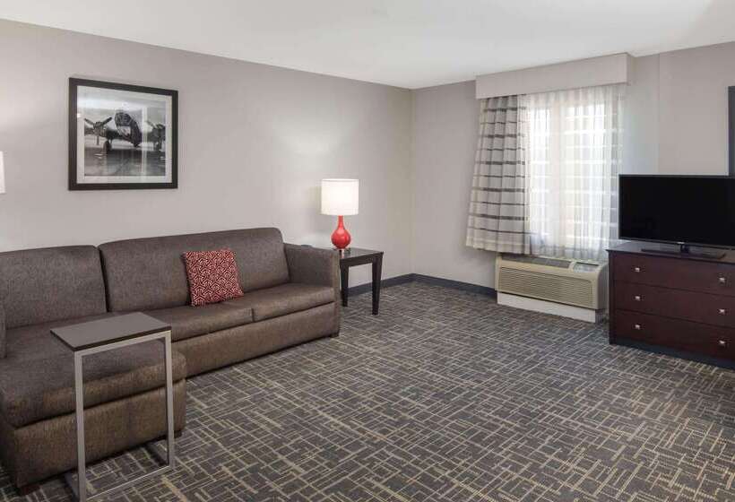 Отель La Quinta By Wyndham Atlanta Airport South