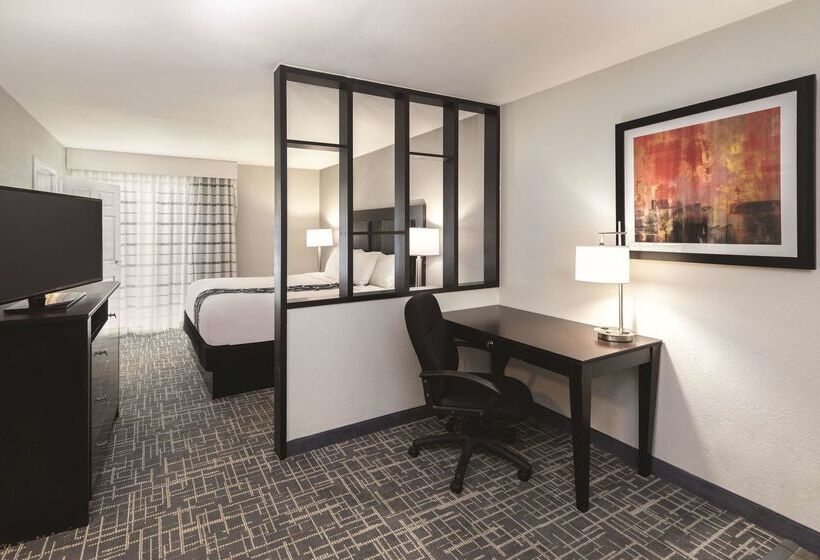 Отель La Quinta By Wyndham Atlanta Airport South
