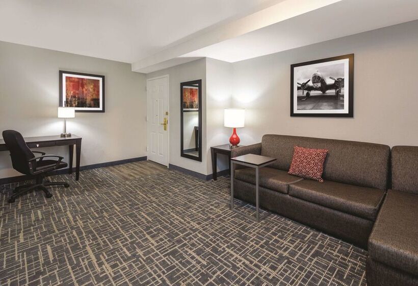Отель La Quinta By Wyndham Atlanta Airport South