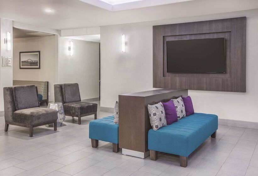 فندق La Quinta By Wyndham Bay City