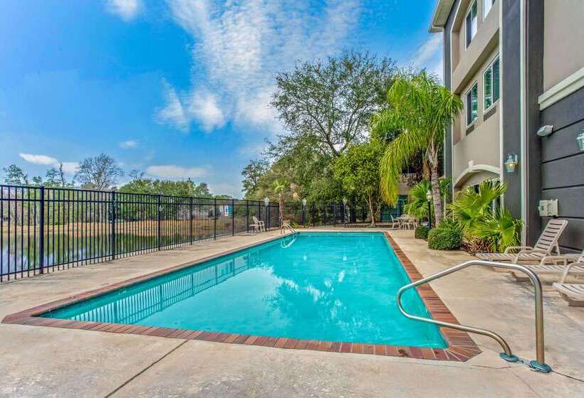 בית מלון כפרי La Quinta By Wyndham Biloxi