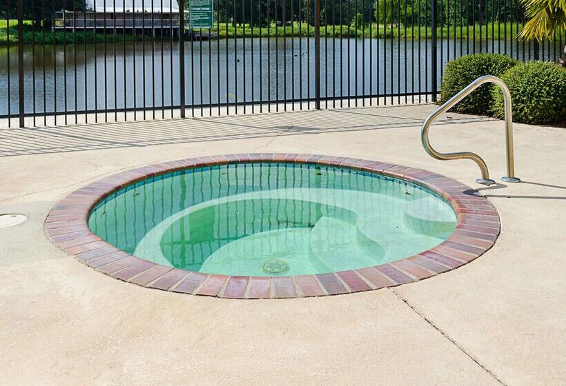 בית מלון כפרי La Quinta By Wyndham Biloxi