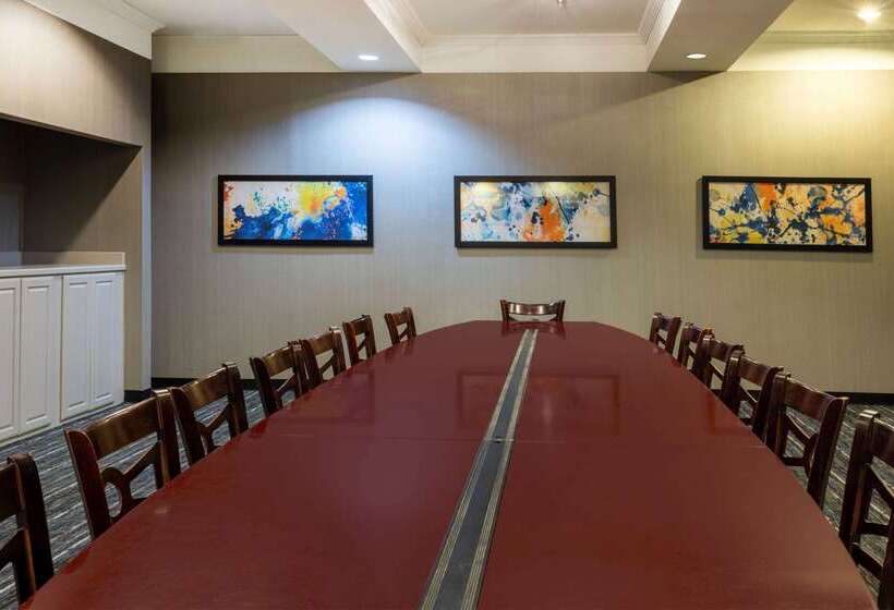 호텔 La Quinta By Wyndham Bridgeport