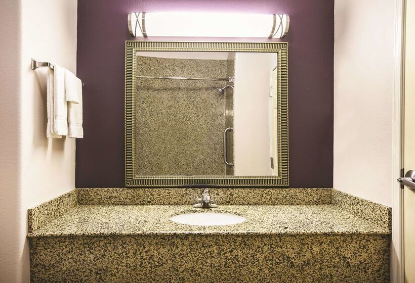 فندق La Quinta By Wyndham Brownwood