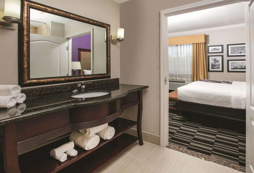 호텔 Baymont By Wyndham Dallas South Desoto