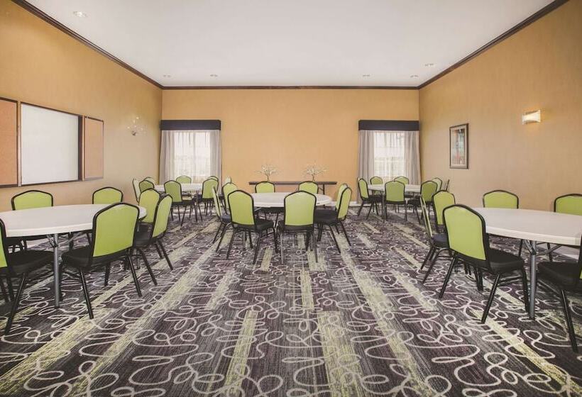 호텔 Baymont By Wyndham Dallas South Desoto