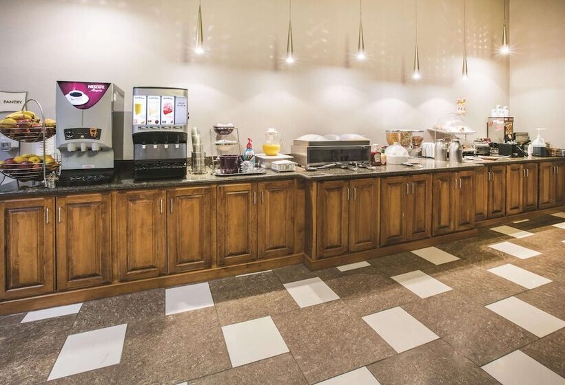 호텔 Baymont By Wyndham Dallas South Desoto