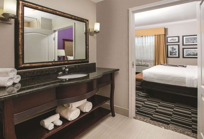 호텔 Baymont By Wyndham Dallas South Desoto