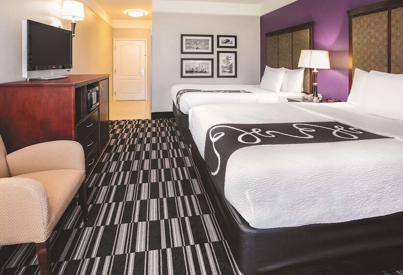 호텔 Baymont By Wyndham Dallas South Desoto