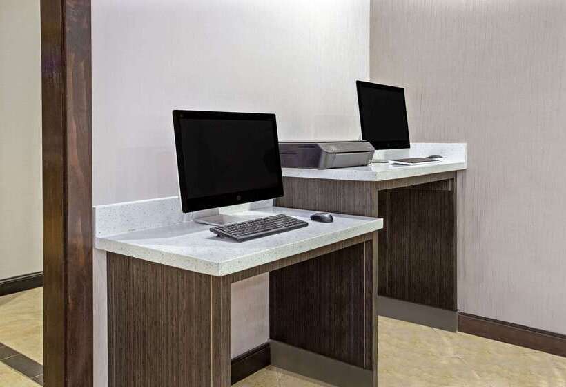 Отель La Quinta By Wyndham Fairfield Tx