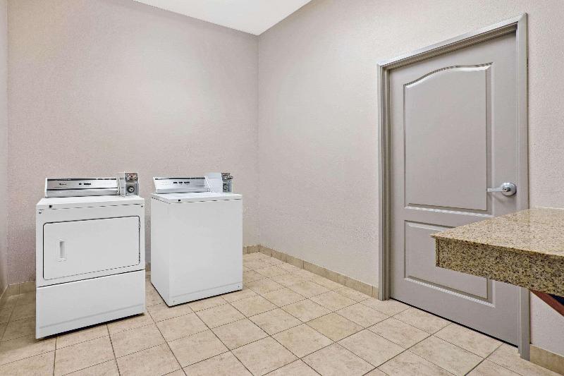 Отель La Quinta By Wyndham Fairfield Tx