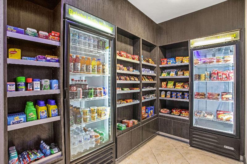 Отель La Quinta By Wyndham Fairfield Tx