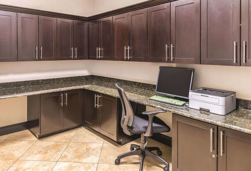 ホテル La Quinta By Wyndham Fort Worth Lake Worth