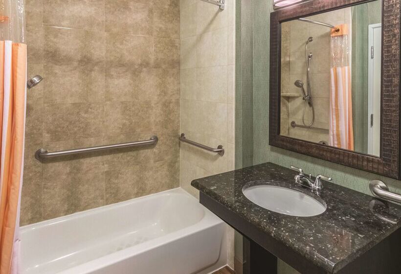 ホテル La Quinta By Wyndham Fort Worth Lake Worth