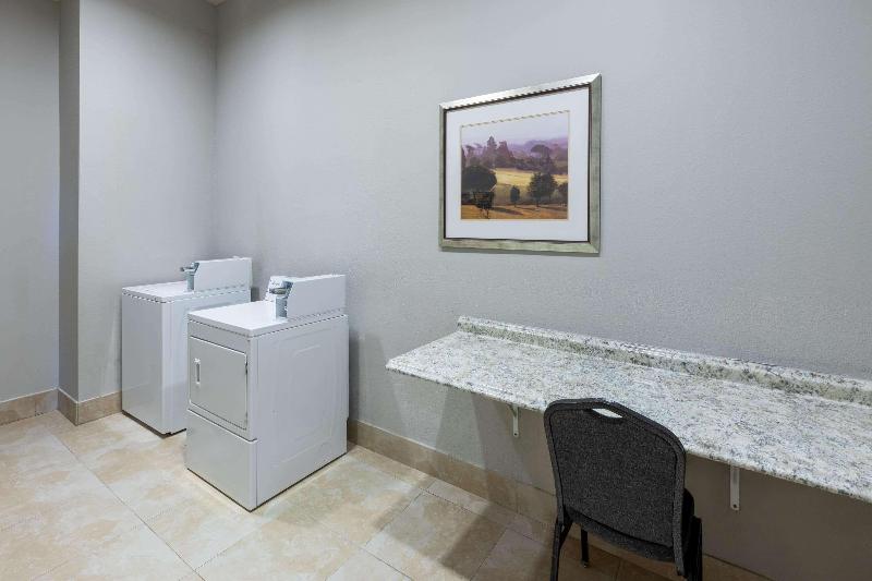 ホテル La Quinta By Wyndham Fort Worth Lake Worth