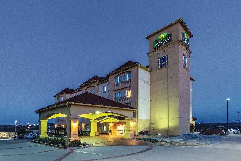 هتل La Quinta By Wyndham Fort Worth   Lake Worth