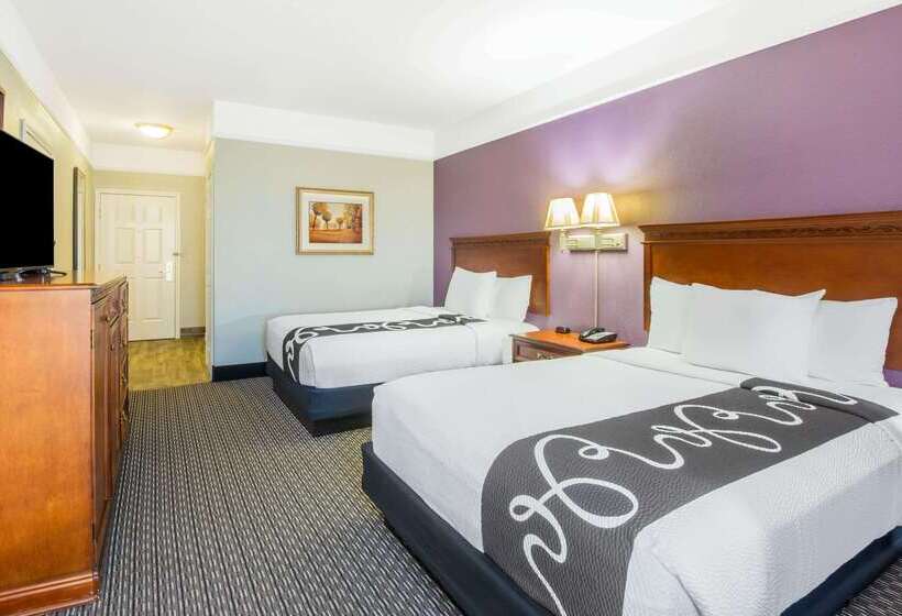 בית מלון כפרי La Quinta By Wyndham Gainesville