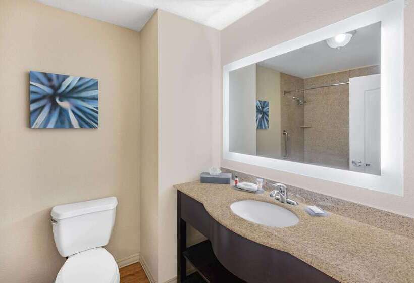 호텔 La Quinta By Wyndham Garland Harbor Point