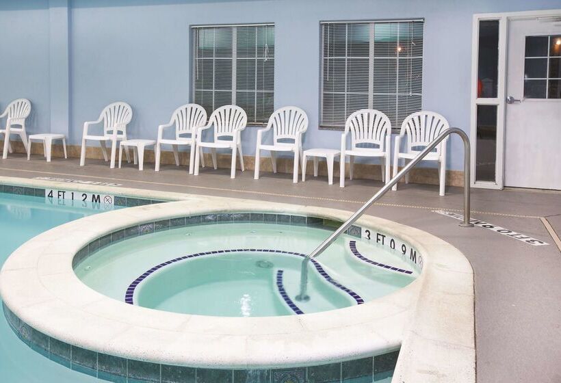 호텔 La Quinta By Wyndham Garland Harbor Point