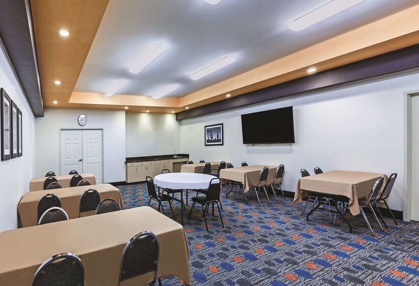 酒店 La Quinta By Wyndham Granbury