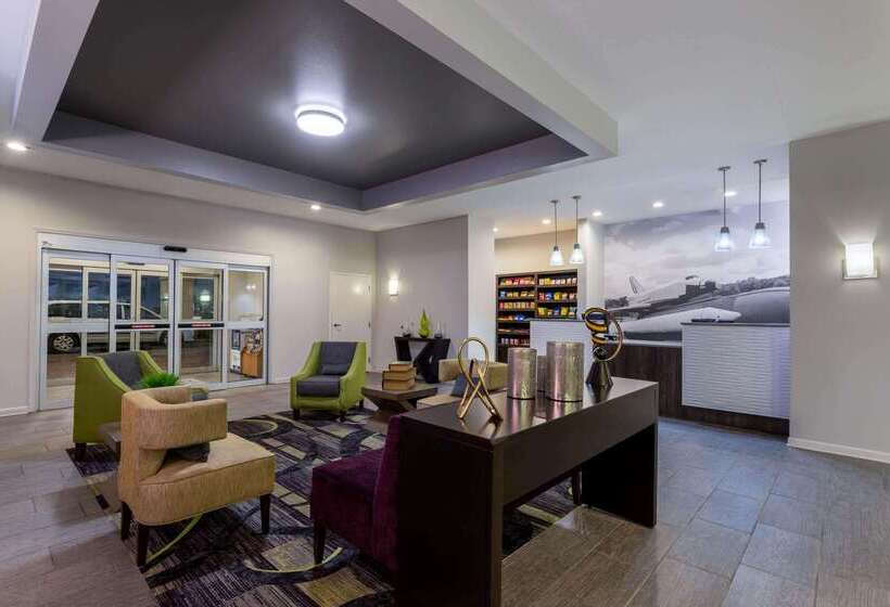 هتل La Quinta By Wyndham Huntsville Airport Madison