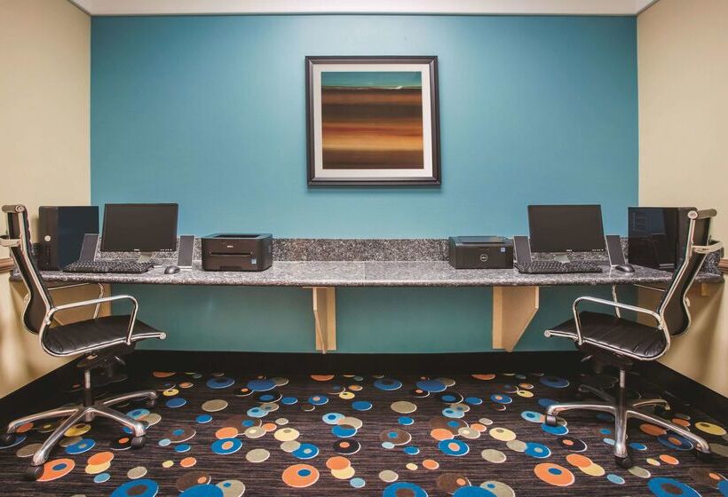 فندق La Quinta By Wyndham Kingsland/kings Bay Naval B