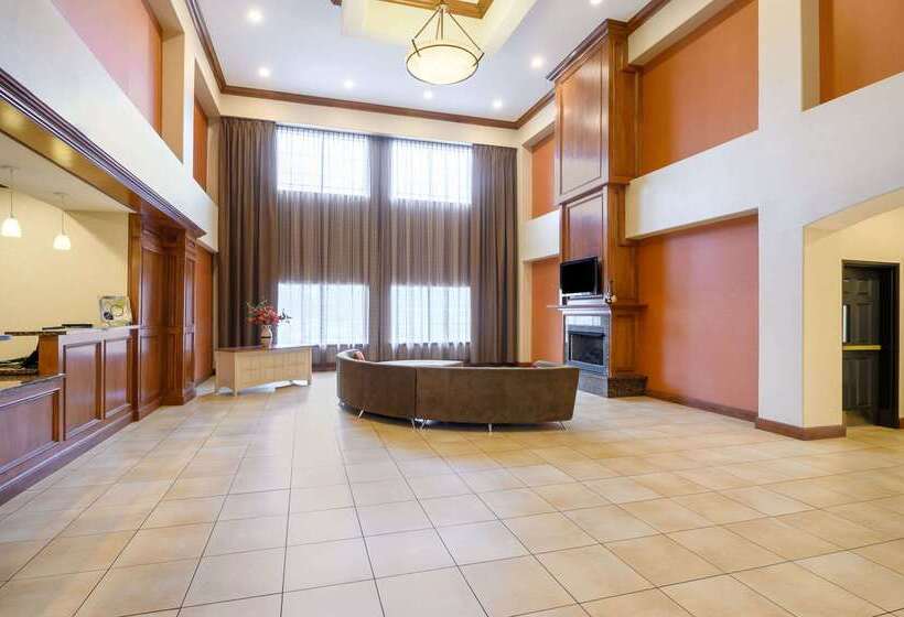 בית מלון כפרי La Quinta Inn & Suites By Wyndham Longview North