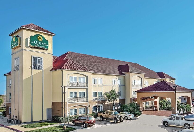 ホテル La Quinta Inn & Suites By Wyndham Mercedes Outlet Mall