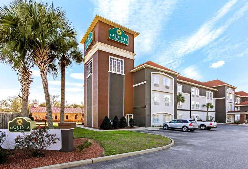 בית מלון כפרי La Quinta Inn & Suites By Wyndham Mobile Satsuma / Saraland