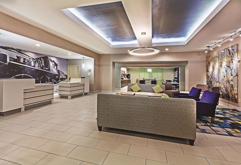 호텔 La Quinta By Wyndham Palestine