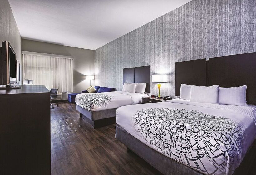 호텔 La Quinta By Wyndham Palestine