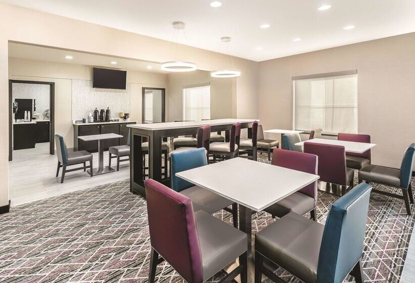 فندق La Quinta By Wyndham Rome