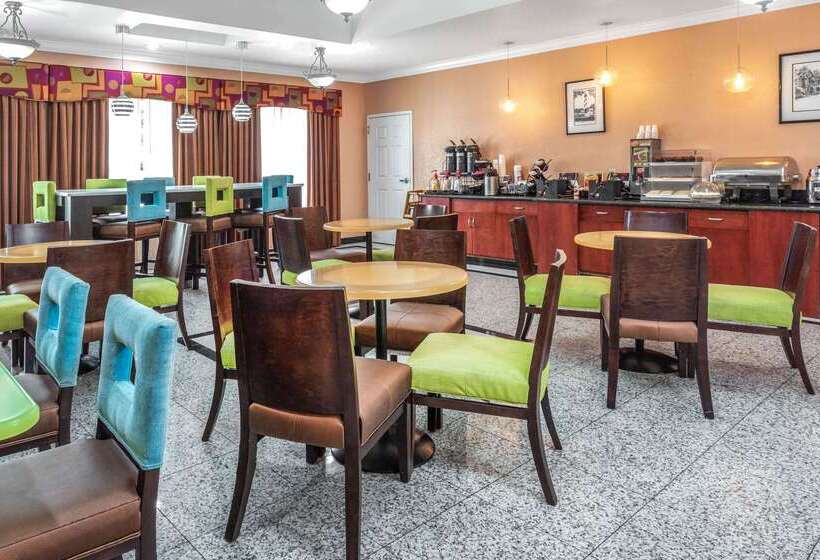 فندق La Quinta Inn & Suites By Wyndham St. Augustine