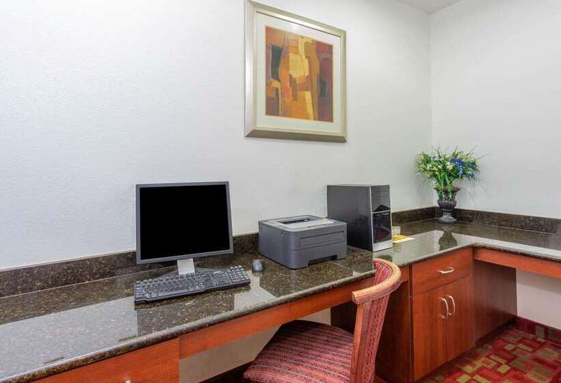 فندق La Quinta Inn & Suites By Wyndham St. Augustine