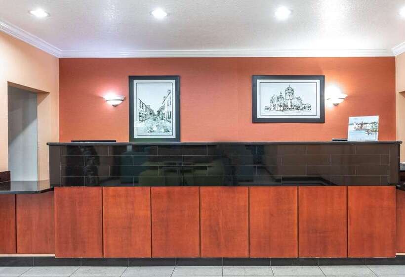 فندق La Quinta Inn & Suites By Wyndham St. Augustine