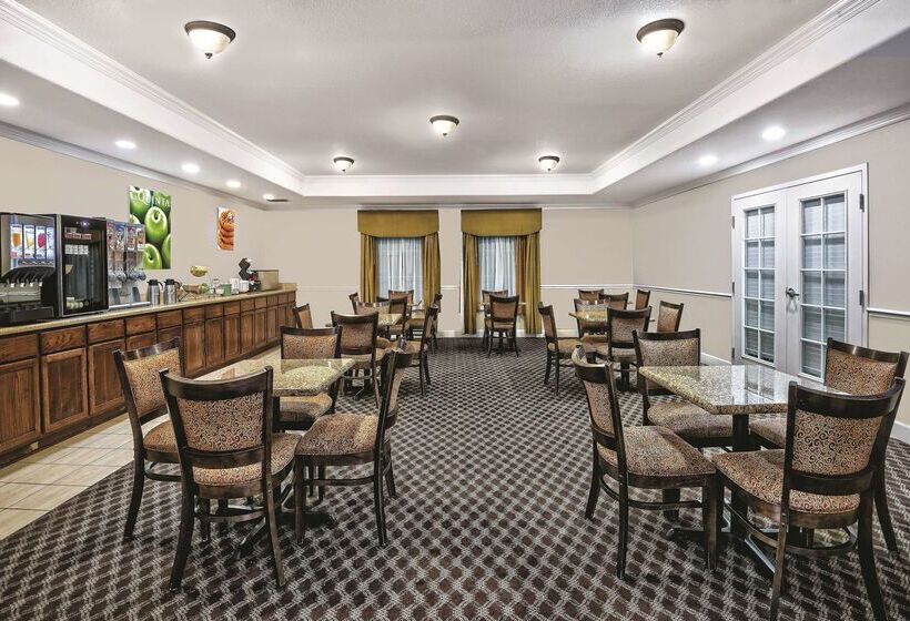 בית מלון כפרי La Quinta By Wyndham Stephenville