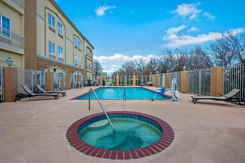 בית מלון כפרי La Quinta By Wyndham Stephenville