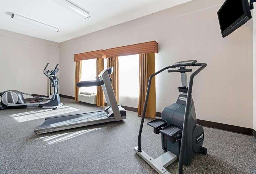 ホテル La Quinta Inn & Suites By Wyndham Winnie