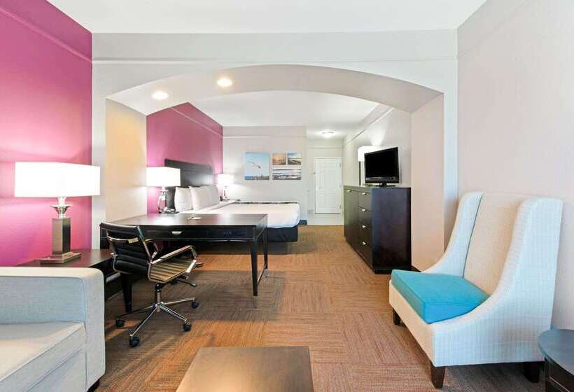 ホテル La Quinta Inn & Suites By Wyndham Winnie