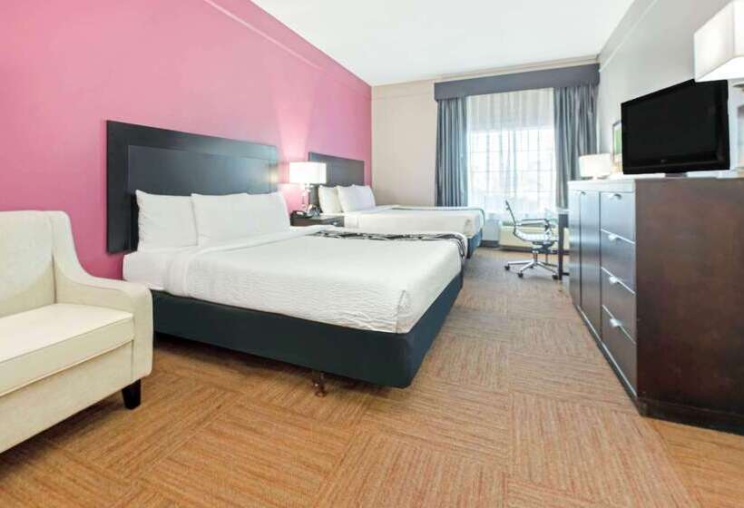 ホテル La Quinta Inn & Suites By Wyndham Winnie