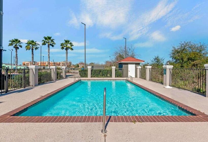 ホテル La Quinta Inn & Suites By Wyndham Winnie