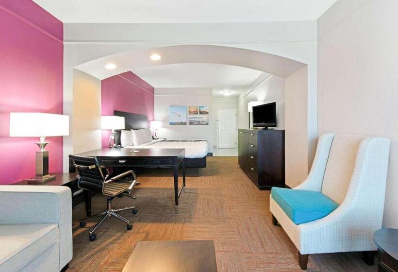 ホテル La Quinta Inn & Suites By Wyndham Winnie