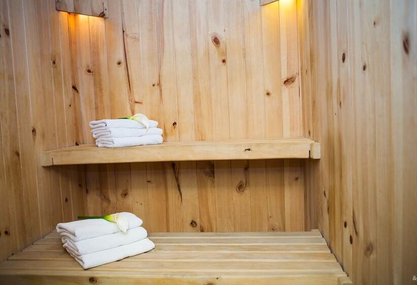 Le Parc Hotel, Beyond Stars