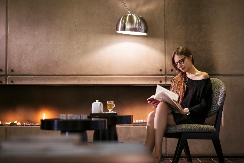 Le Parc Hotel, Beyond Stars